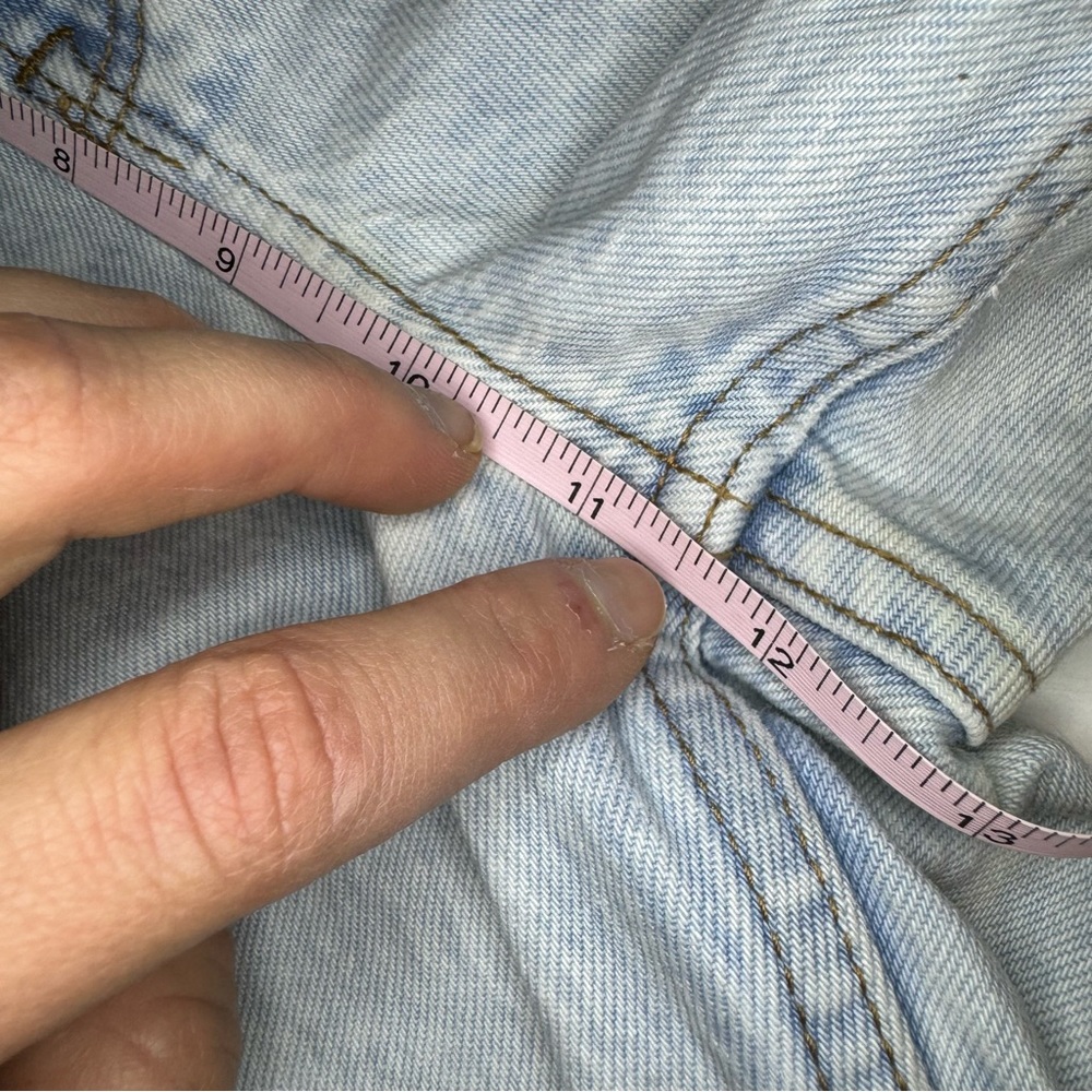Abercrombie & Fitch The Mom High Rise Light Wash Denim Jean Size 6 - Picture 16 of 16
